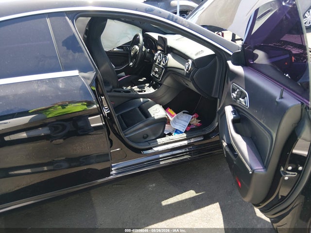 WDDSJ4EB1JN668178 Mercedes-Benz CLA 250