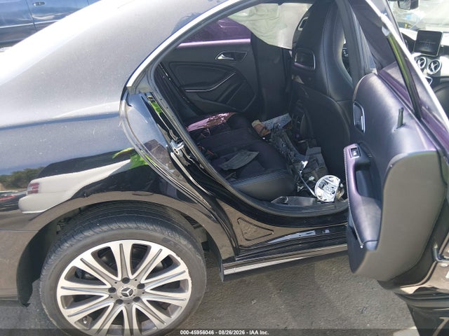 WDDSJ4EB1JN668178 Mercedes-Benz CLA 250