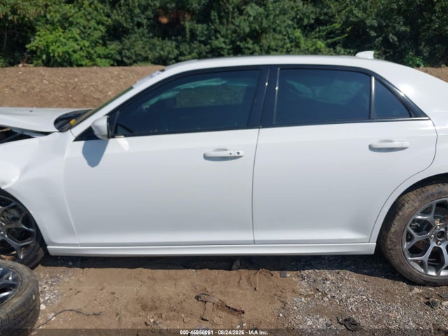 Auction sale of the 2018 Chrysler 300, vin: 2C3CCABG6JH117684, lot number: 45956061