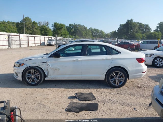Продажа на аукционе авто 2019 Volkswagen Jetta 1.4t R-line/1.4t S/1.4t Se, vin: 3VWC57BUXKM136785, номер лота: 45956106