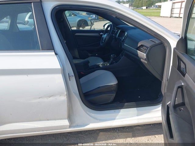 Продажа на аукционе авто 2019 Volkswagen Jetta 1.4t R-line/1.4t S/1.4t Se, vin: 3VWC57BUXKM136785, номер лота: 45956106