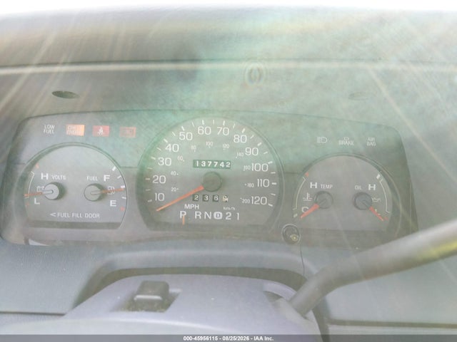 2001 Mercury Grand Marquis Gs მანქანა იყიდება აუქციონზე, vin: 2MEFM74WX1X641969, აუქციონის ნომერი: 45956115