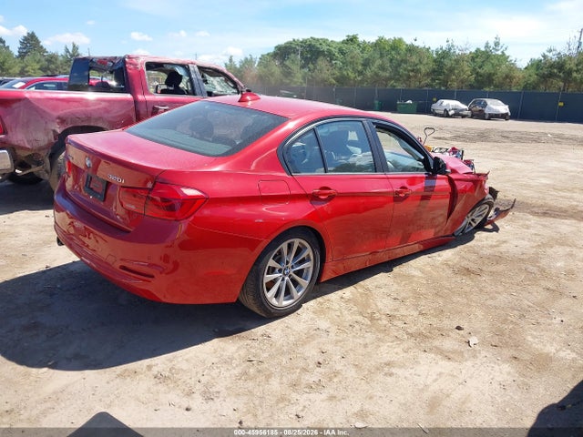 45956185 :رقم المزاد ، WBA8E5G34HNU44981 vin ، 2017 Bmw 320i Xdrive مزاد بيع