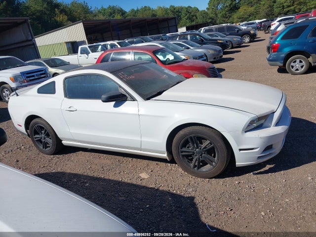 Продаж на аукціоні авто 2013 Ford Mustang V6, vin: 1ZVBP8AMXD5232132, номер лоту: 45956252