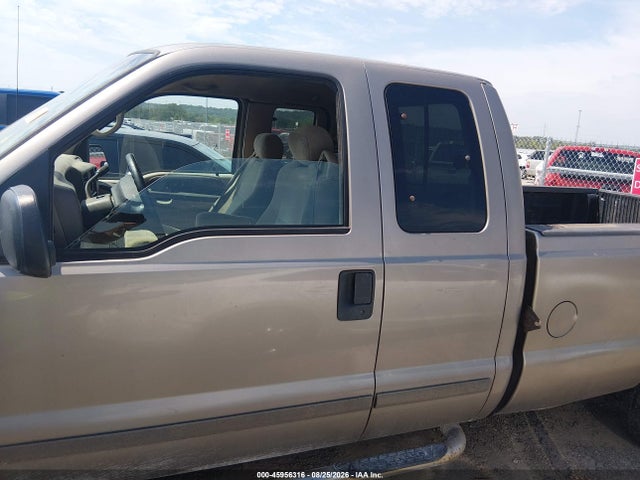 45956316 :رقم المزاد ، 1FTNX20S22EA70071 vin ، 2002 Ford F-250 Lariat/xl/xlt مزاد بيع