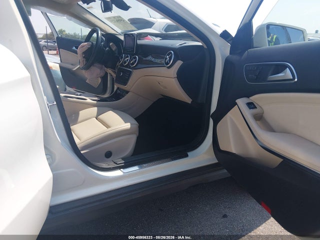 Mercedes-Benz GLA 250 2017 WDCTG4EB7HJ339929 Image 5
