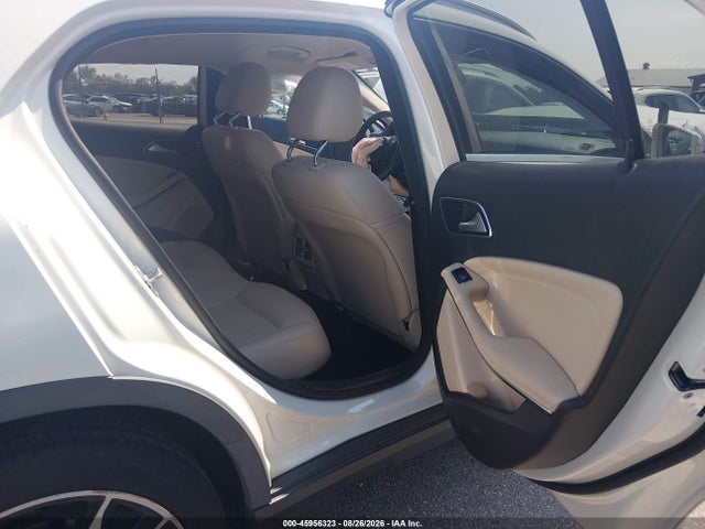 Mercedes-Benz GLA 250 2017 WDCTG4EB7HJ339929 Image 8