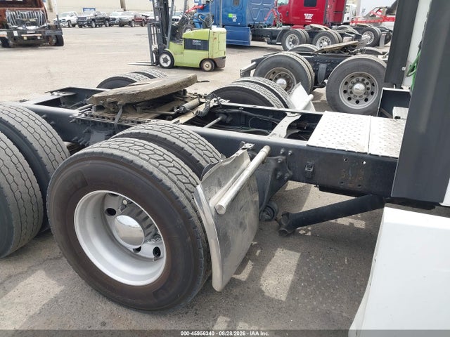 45956340 :رقم المزاد ، 1FUJGLDR6HLJG1932 vin ، 2017 Freightliner Cascadia 125 مزاد بيع