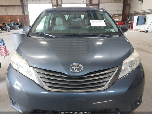 2013 Toyota Sienna Xle 7 Passenger მანქანა იყიდება აუქციონზე, vin: 5TDDK3DC0DS056248, აუქციონის ნომერი: 45956399