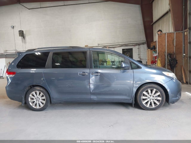 2013 Toyota Sienna Xle 7 Passenger მანქანა იყიდება აუქციონზე, vin: 5TDDK3DC0DS056248, აუქციონის ნომერი: 45956399