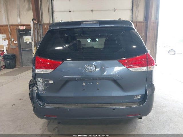 2013 Toyota Sienna Xle 7 Passenger მანქანა იყიდება აუქციონზე, vin: 5TDDK3DC0DS056248, აუქციონის ნომერი: 45956399