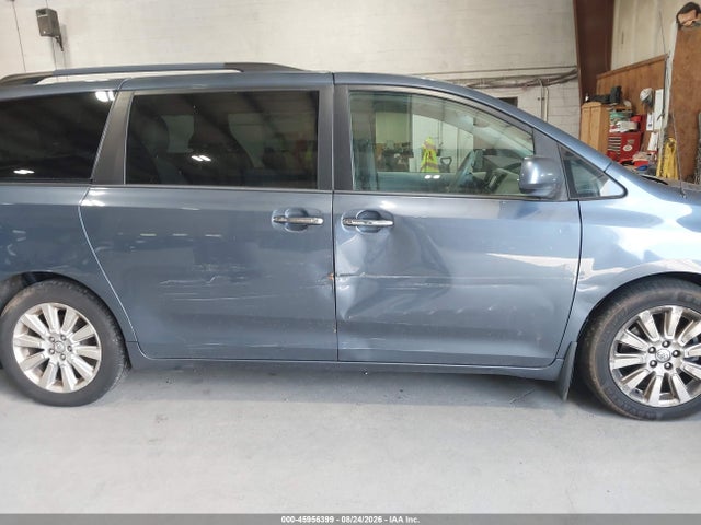 2013 Toyota Sienna Xle 7 Passenger მანქანა იყიდება აუქციონზე, vin: 5TDDK3DC0DS056248, აუქციონის ნომერი: 45956399