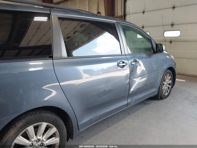 2013 Toyota Sienna Xle 7 Passenger მანქანა იყიდება აუქციონზე, vin: 5TDDK3DC0DS056248, აუქციონის ნომერი: 45956399