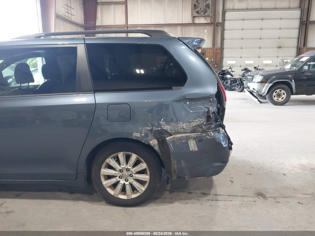 2013 Toyota Sienna Xle 7 Passenger მანქანა იყიდება აუქციონზე, vin: 5TDDK3DC0DS056248, აუქციონის ნომერი: 45956399