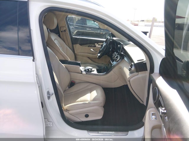Продажа на аукционе авто 2016 Mercedes-benz Glc 300, vin: WDC0G4JB1GF039295, номер лота: 45956454