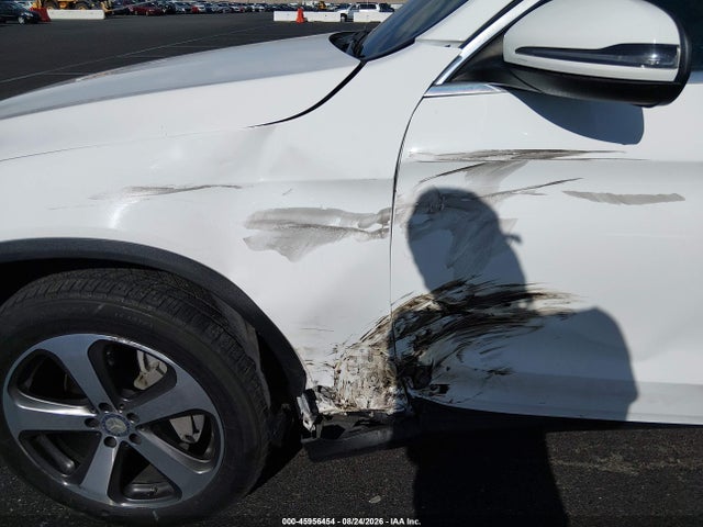 Продажа на аукционе авто 2016 Mercedes-benz Glc 300, vin: WDC0G4JB1GF039295, номер лота: 45956454