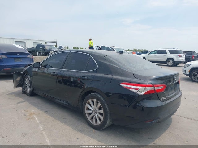 Продажа на аукционе авто 2020 Toyota Camry Le, vin: 4T1C11AKXLU918573, номер лота: 45956492