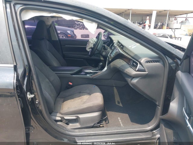 Продажа на аукционе авто 2020 Toyota Camry Le, vin: 4T1C11AKXLU918573, номер лота: 45956492