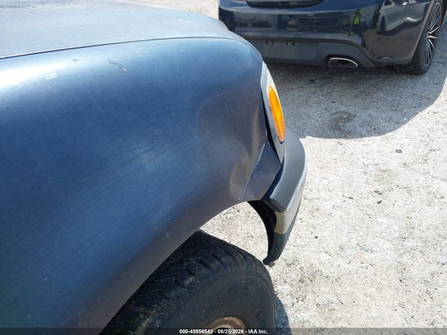 Продаж на аукціоні авто 2000 Ford F-150 Work Series/xl/xlt, vin: 1FTPF17L2YNA89216, номер лоту: 45956543