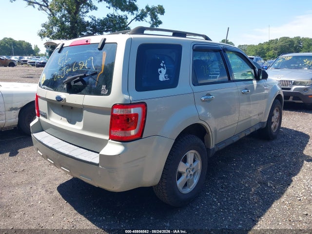 45956562 :رقم المزاد ، 1FMCU02Z68KC67023 vin ، 2008 Ford Escape Xls/xls Manual مزاد بيع