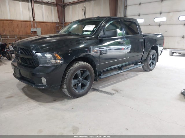 45956610 :رقم المزاد ، 3C6RR7KT1JG123310 vin ، 2018 Ram 1500 Express  4x4 5'7 Box مزاد بيع