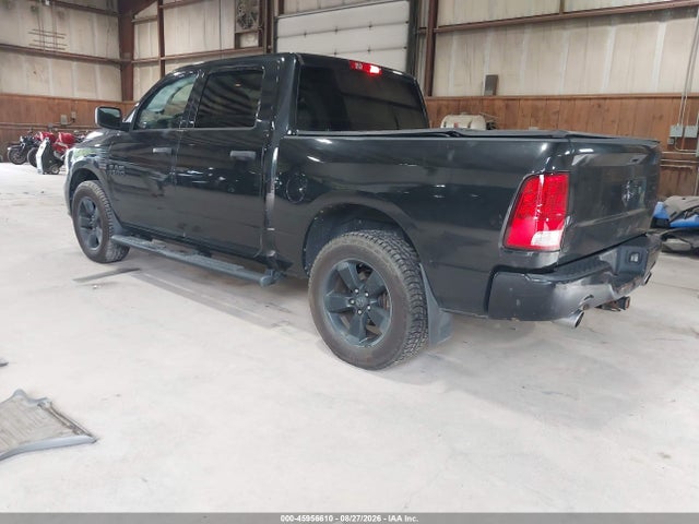 45956610 :رقم المزاد ، 3C6RR7KT1JG123310 vin ، 2018 Ram 1500 Express  4x4 5'7 Box مزاد بيع