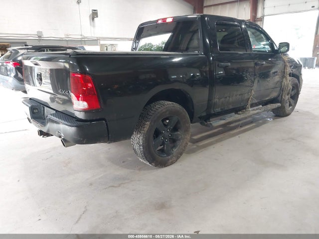45956610 :رقم المزاد ، 3C6RR7KT1JG123310 vin ، 2018 Ram 1500 Express  4x4 5'7 Box مزاد بيع