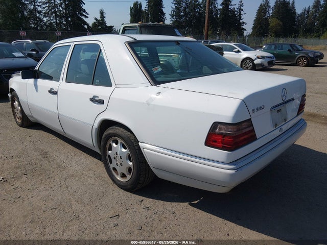 45956617 :رقم المزاد ، WDBEA32E6SC199701 vin ، 1995 Mercedes-benz E 320 Base/320 Special مزاد بيع