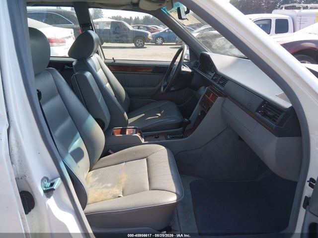 45956617 :رقم المزاد ، WDBEA32E6SC199701 vin ، 1995 Mercedes-benz E 320 Base/320 Special مزاد بيع
