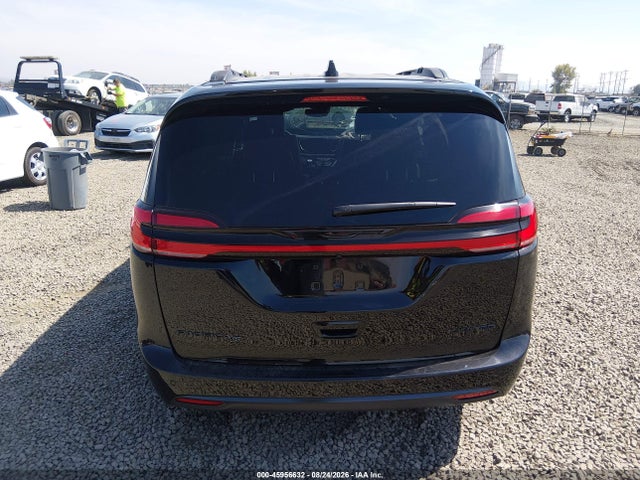Chrysler Pacifica 2027 2C4RC1GG6VR553563 Image 15
