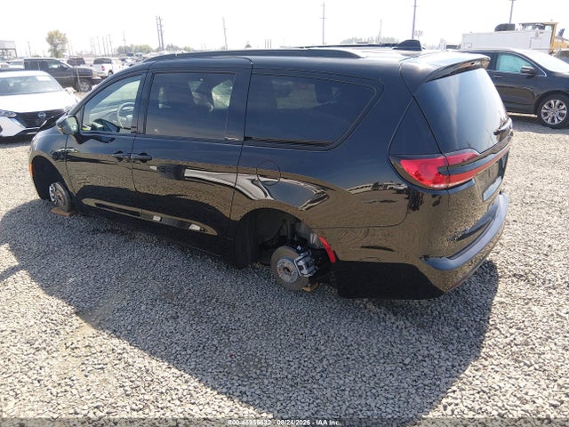 Chrysler Pacifica 2027 2C4RC1GG6VR553563 Image 3