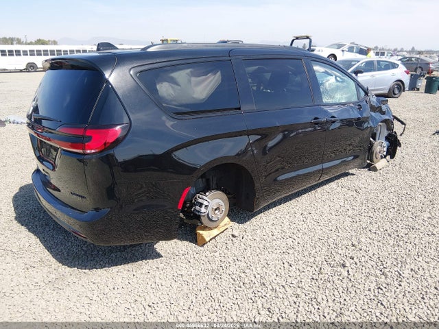 Chrysler Pacifica 2027 2C4RC1GG6VR553563 Image 4