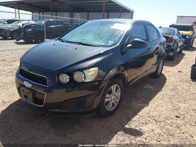 Chevrolet Sonic Ls Manual 2014 1G1JB5SH1E4159231 Image 2