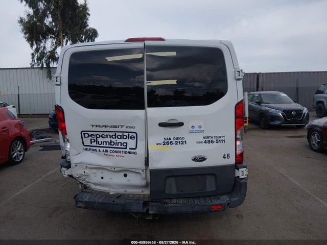 45956658 :رقم المزاد ، 1FTNR1YM7FKA44034 vin ، 2015 Ford Transit-250 مزاد بيع