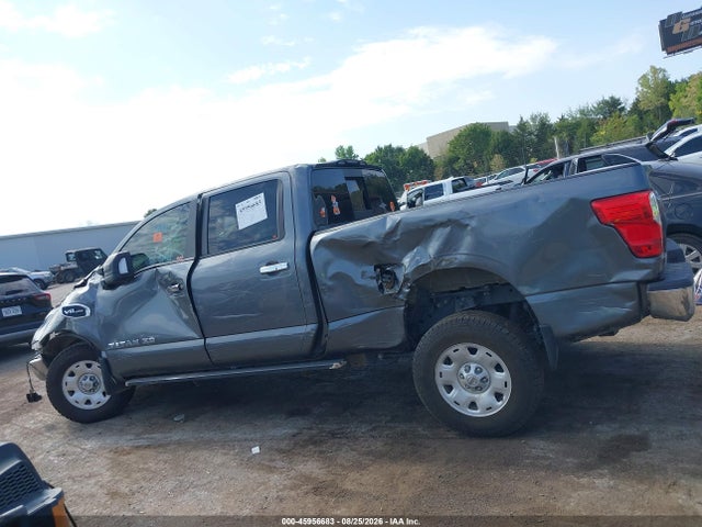 45956683 :رقم المزاد ، 1N6AA1F37JN501588 vin ، 2018 Nissan Titan Xd Sv Gas مزاد بيع