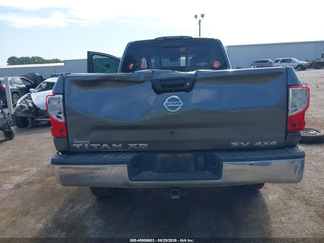 45956683 :رقم المزاد ، 1N6AA1F37JN501588 vin ، 2018 Nissan Titan Xd Sv Gas مزاد بيع