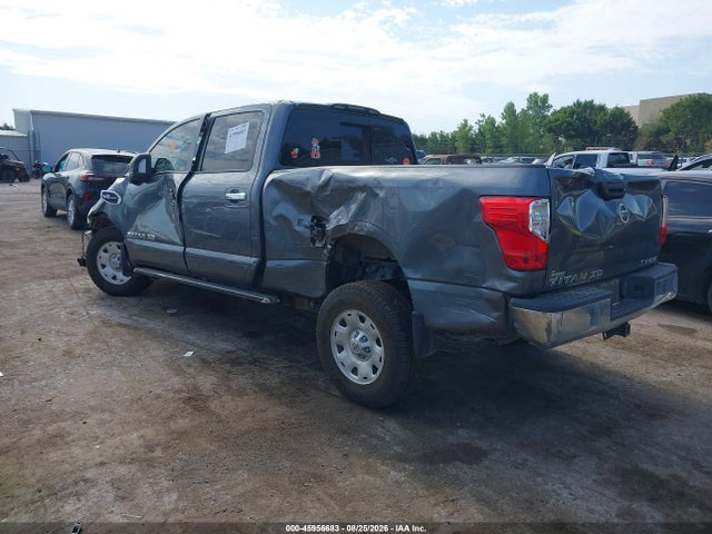 45956683 :رقم المزاد ، 1N6AA1F37JN501588 vin ، 2018 Nissan Titan Xd Sv Gas مزاد بيع