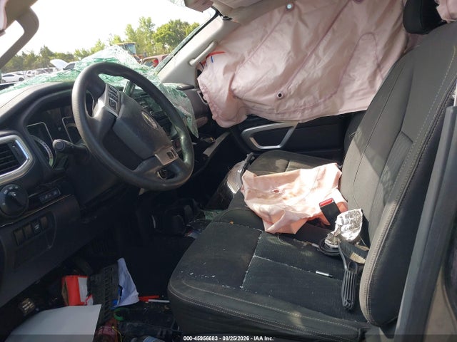 45956683 :رقم المزاد ، 1N6AA1F37JN501588 vin ، 2018 Nissan Titan Xd Sv Gas مزاد بيع