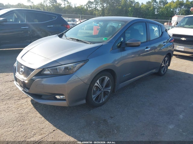 Nissan LEAF SV 2018 1N4AZ1CP0JC306565 Image 2