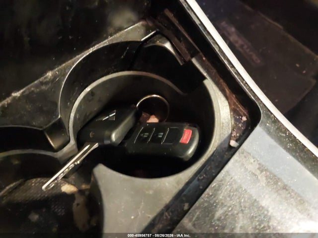 45956757 :رقم المزاد ، JA4AD2A37KZ008215 vin ، 2019 Mitsubishi Outlander Es مزاد بيع