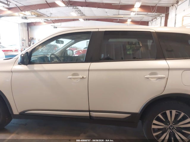 45956757 :رقم المزاد ، JA4AD2A37KZ008215 vin ، 2019 Mitsubishi Outlander Es مزاد بيع