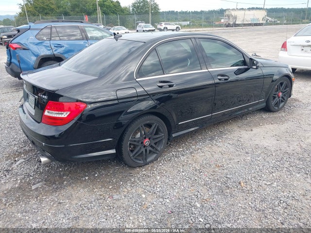 Продаж на аукціоні авто 2013 Mercedes-benz C 300 Sport 4matic, vin: WDDGF8AB4DA824004, номер лоту: 45956805