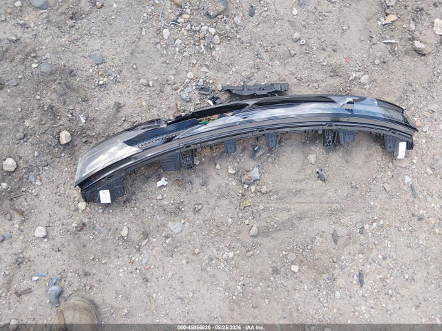 45956830 :رقم المزاد ، 2C4RC1BG9VR585463 vin ، 2027 Chrysler Pacifica مزاد بيع