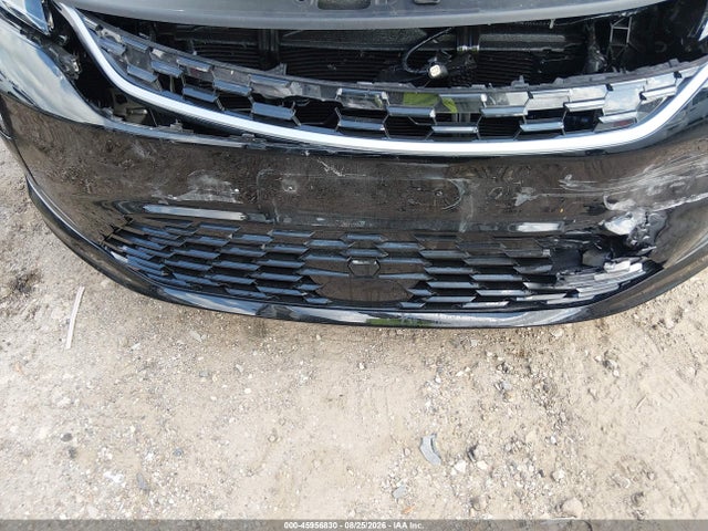45956830 :رقم المزاد ، 2C4RC1BG9VR585463 vin ، 2027 Chrysler Pacifica مزاد بيع