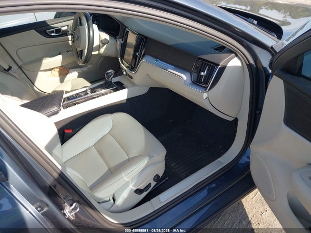 Продаж на аукціоні авто 2020 Volvo S60 T6 Momentum, vin: 7JRA22TK2LG065095, номер лоту: 45956851