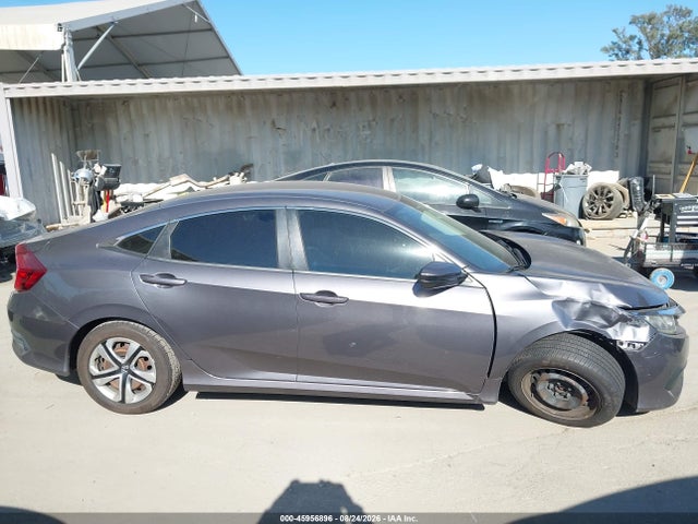 2HGFC2F53JH584537 Honda Civic Lx