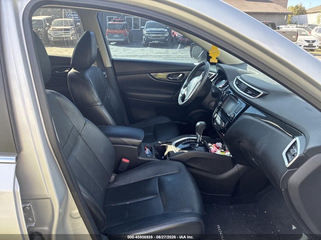 5N1AT2MT7FC852070 Nissan Rogue Sl