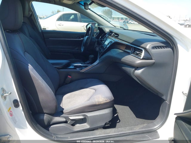 Toyota CAMRY LE 2018 4T1B11HK7JU636681 Image 5