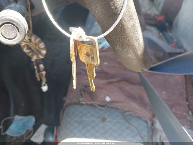 Продажа на аукционе авто 1994 Chevrolet Gmt-400 C1500, vin: 1GCEC14Z4RZ156692, номер лота: 45957043