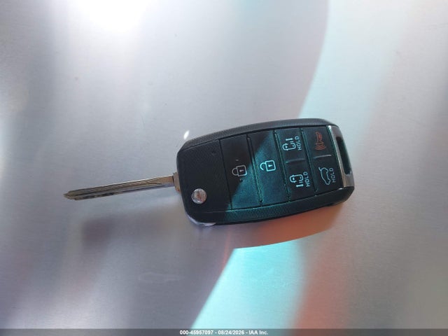 KIA SEDONA LX 2016 KNDMB5C15G6114371 Image 11